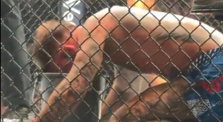 Đ&aacute;nh chỗ hiểm cao thủ Mỹ 3 lần, v&otilde; sĩ Trung Quốc bị xử thua - Ảnh 3.