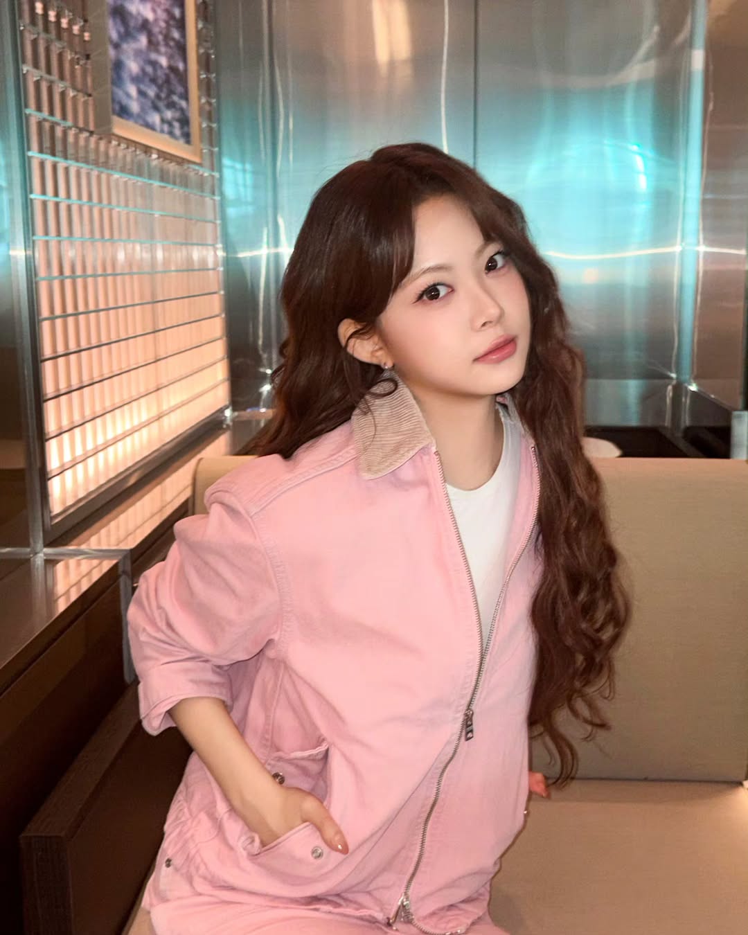 Nhan sắc giả dối của th&agrave;nh vi&ecirc;n nh&oacute;m nữ bị gh&eacute;t nhất Kpop, ai bảo giống &ldquo;c&ocirc;ng ch&uacute;a Kpop&rdquo; vậy? - Ảnh 2.