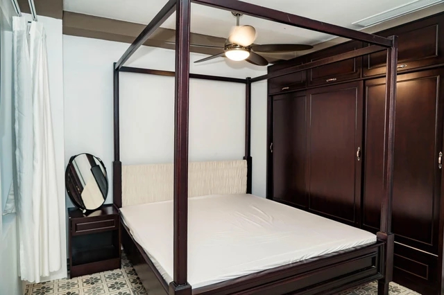 Trai nghèo miền Tây nay là ngôi sao showbiz: Sở hữu biệt thự 40 tỷ xa hoa, còn tậu cả cơ ngơi 25 tỷ tặng bố mẹ - Ảnh 1.