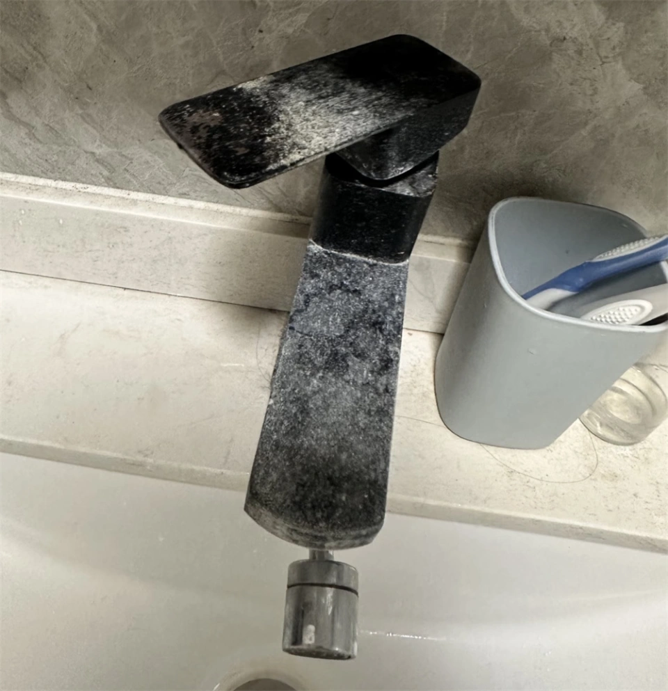 8 Thiết kế nh&agrave; cửa phiền phức m&agrave; bạn n&ecirc;n tr&aacute;nh năm 2026 - Ảnh 4.