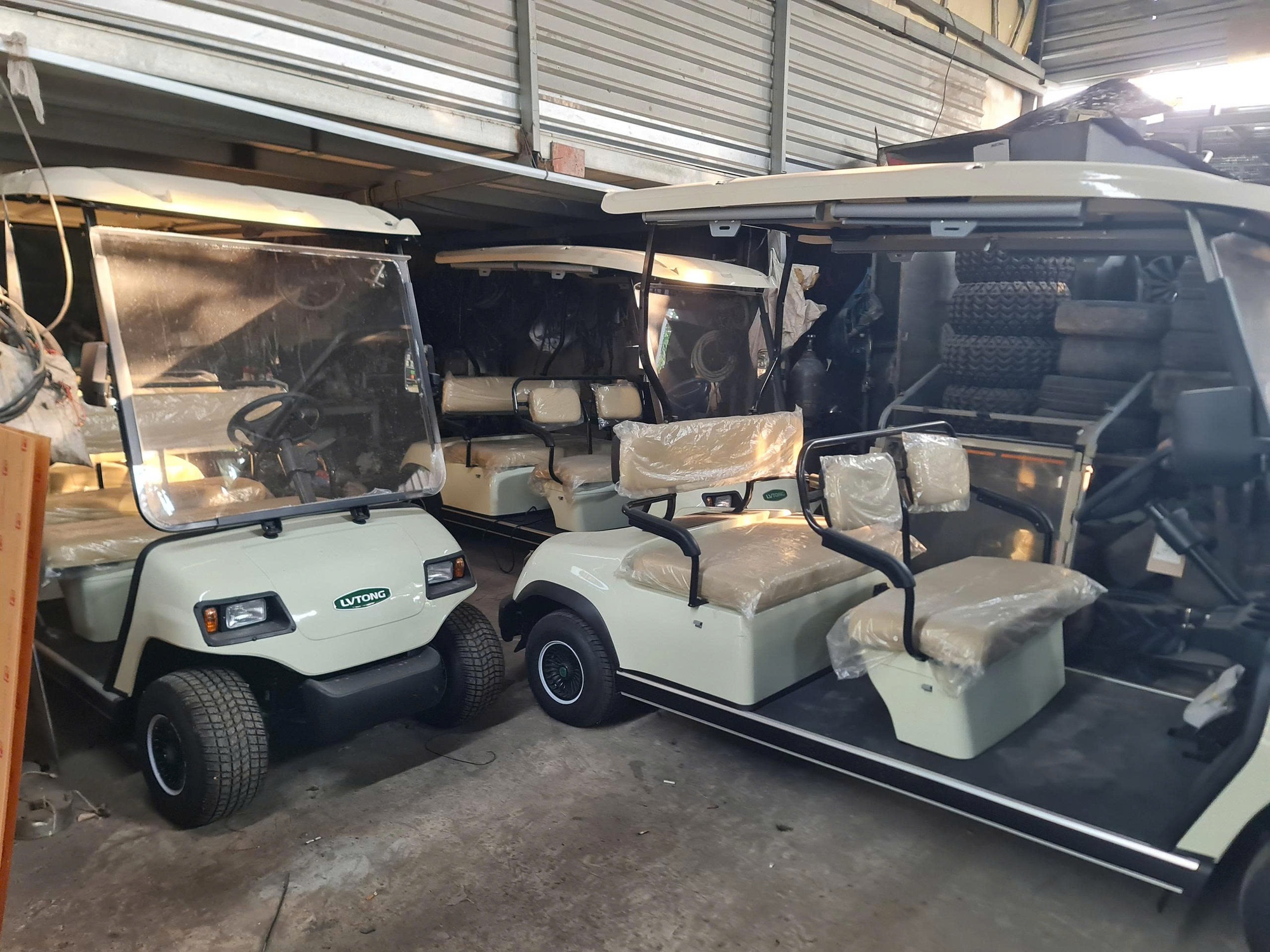 Công an TP . HCM truy tìm chủ nhân 8 xe điện liên quan đến vụ lừa đảo xe điện - Ảnh 2. Công an TP . HCM truy tìm chủ nhân 8 xe điện liên quan đến vụ lừa đảo xe điện - Ảnh 2.