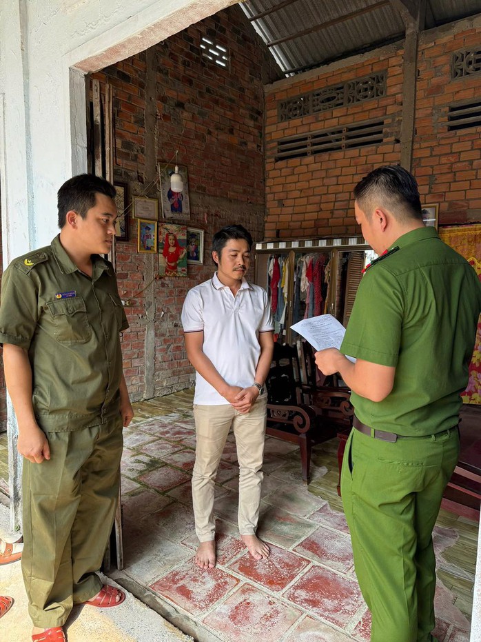 C&ocirc;ng an TPHCM bắt nh&oacute;m lừa đảo s&agrave;n tiền ảo Wedex trong năm 2026 - Ảnh 3.