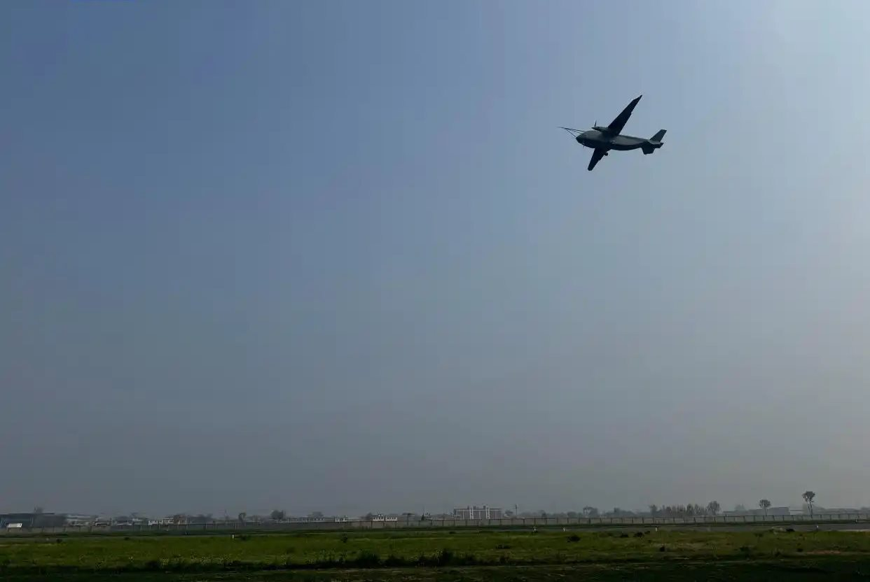 Ph&aacute;t hiện m&aacute;y bay kh&ocirc;ng người l&aacute;i Changying - 8 chở 3 , 5 tấn h&agrave;ng bay xa 3 . 000 Km - Ảnh 2.