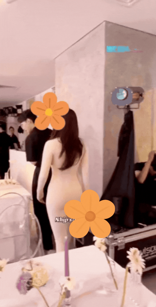 TikToker 2003 - bạn g&aacute;i Michael Trương g&acirc;y sốc với trang phục dự sự kiện như đang... nude!- Ảnh 1.