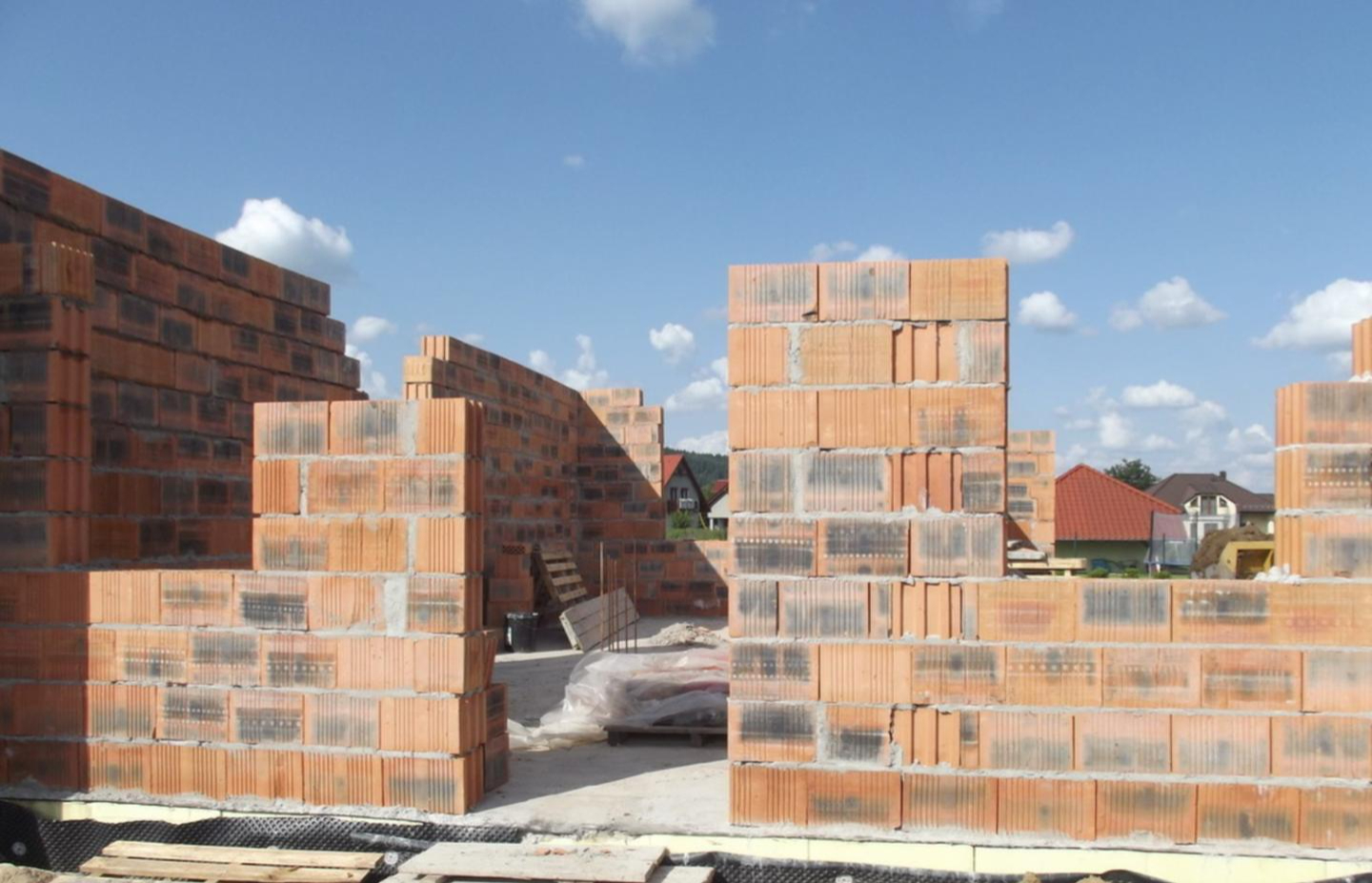 Bỏ 400 triệu x&acirc;y nh&agrave; ở qu&ecirc; để nghỉ hưu, 1 năm sau phải quay lại th&agrave;nh phố: 3 b&agrave;i to&aacute;n t&agrave;i ch&iacute;nh nhiều người chưa t&iacute;nh hết - Ảnh 1.