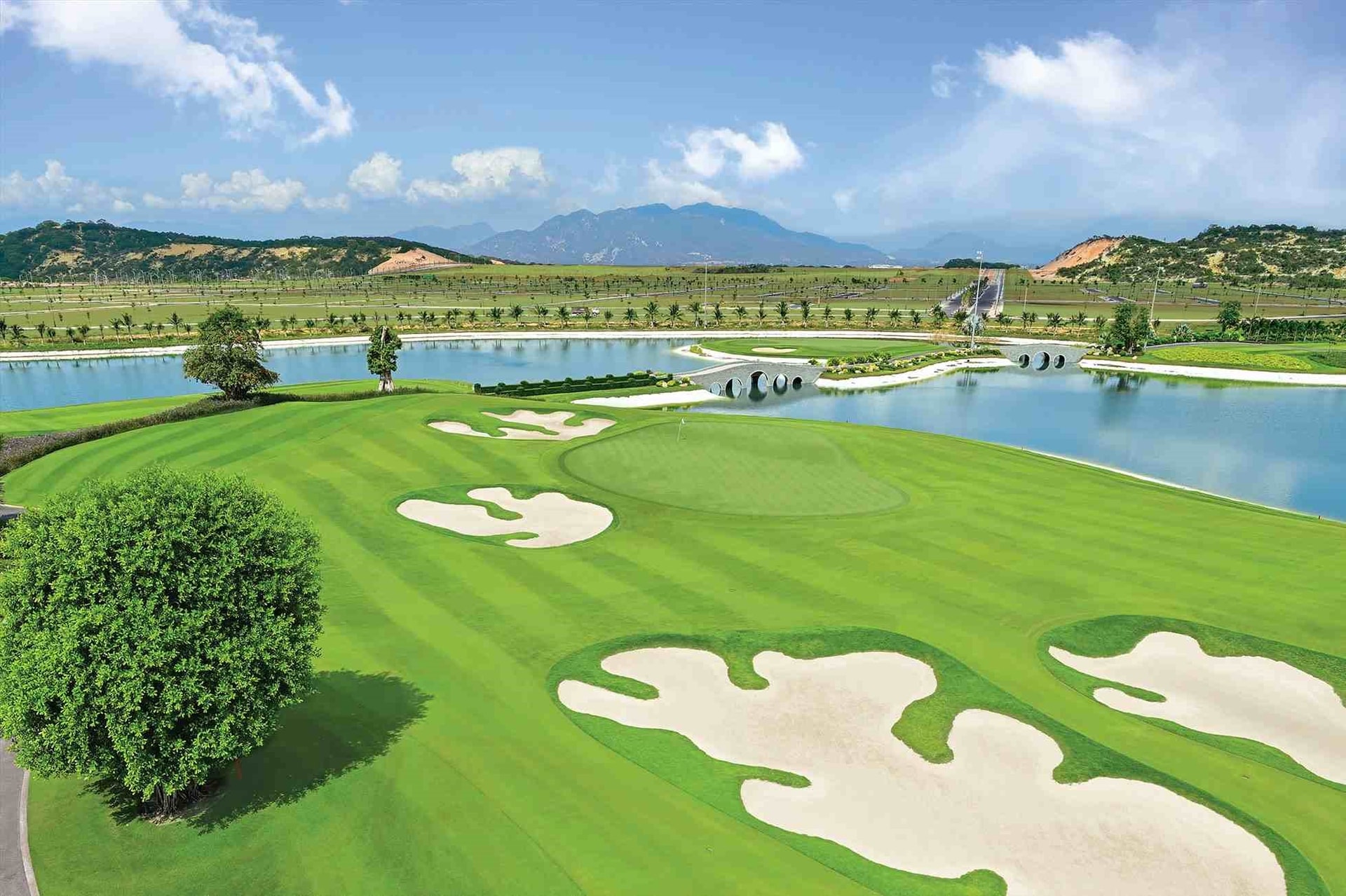 Việt Nam sẽ x&acirc;y mới s&acirc;n golf c&oacute; hạ tầng s&acirc;n bay, dự kiến đầu tư 70 triệu USD - Ảnh 1.