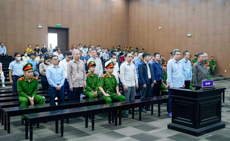 Cựu Thứ trưởng Ho&agrave;ng Văn Thắng đối diện &aacute;n t&ugrave; 4 - 5 năm về tội nhận hối lộ - Ảnh 2.