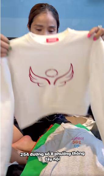 Mẹ đơn thân là NSƯT miền Nam đóng cửa quán cafe, bán đồ cũ: “Người ta nói tôi quá trời luôn” - Ảnh 2.