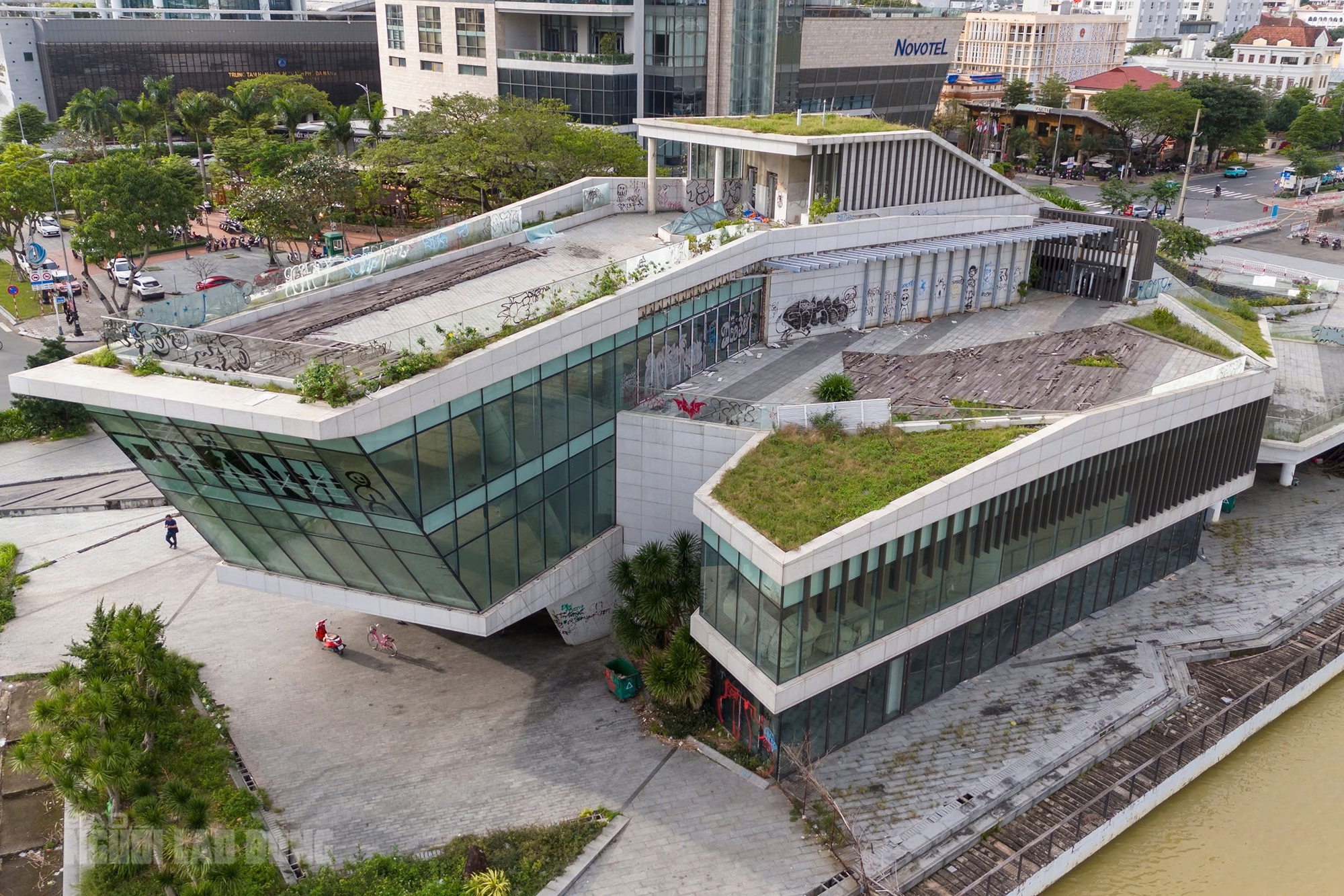 Cận cảnh bến du thuyền trăm tỉ b&ecirc;n s&ocirc;ng H&agrave;n - Ảnh 2.