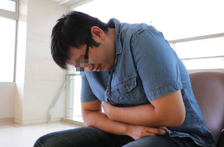 Người đàn ông đi khám khó tiêu phát hiện máu đục như sữa dâu, bác sĩ tức giận: "Sướng cái miệng, hại cái thân" 22 nguoi dan ong di kham kho tieu phat hien mau duc nhu sua dau bac si tuc gian suong cai mieng hai cai than anh3 231437 1775785628657 17757856292561520517597