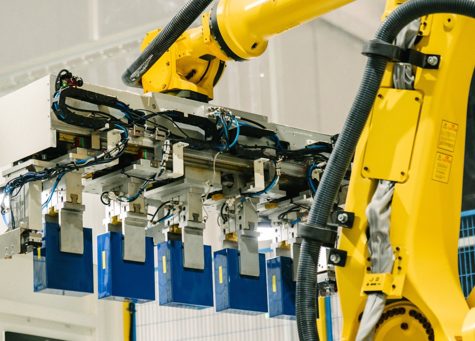 Hưng Y&ecirc;n c&oacute; nh&agrave; m&aacute;y pin lưu trữ năng lượng đạt chuẩn thế giới: Diện t&iacute;ch 1,2 hecta, do người Việt l&agrave;m chủ - Ảnh 1.