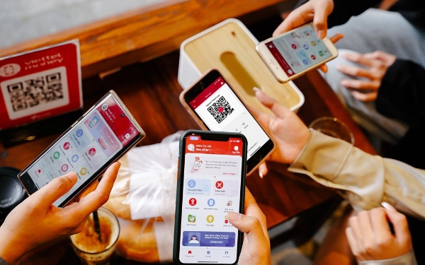 Thi h&agrave;nh lệnh bắt tạm giam Phan Gia Huy sinh năm 1998 - Ảnh 2.