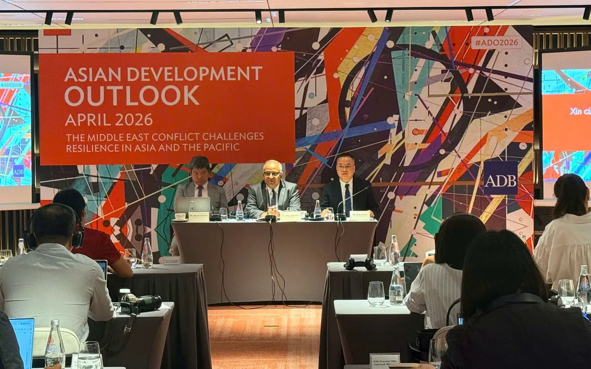 ADB: Kinh tế Việt Nam chống chịu vững vàng trước thách thức toàn cầu - Ảnh 1.