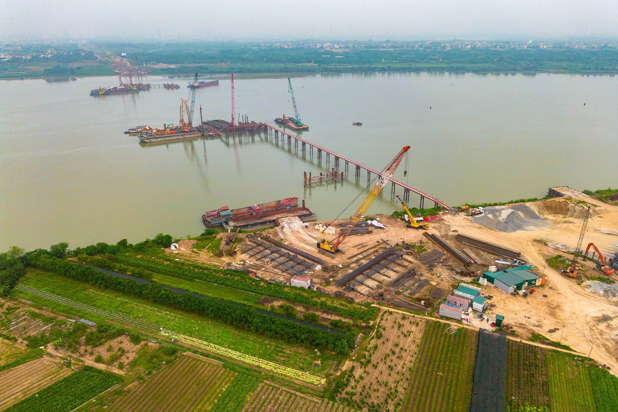 Đại c&ocirc;ng trường x&acirc;y s&acirc;n vận động lớn thứ hai Việt Nam: Lột x&aacute;c sau 2 th&aacute;ng, kh&aacute;n đ&agrave;i 60.000 chỗ dần lộ diện - Ảnh 11.