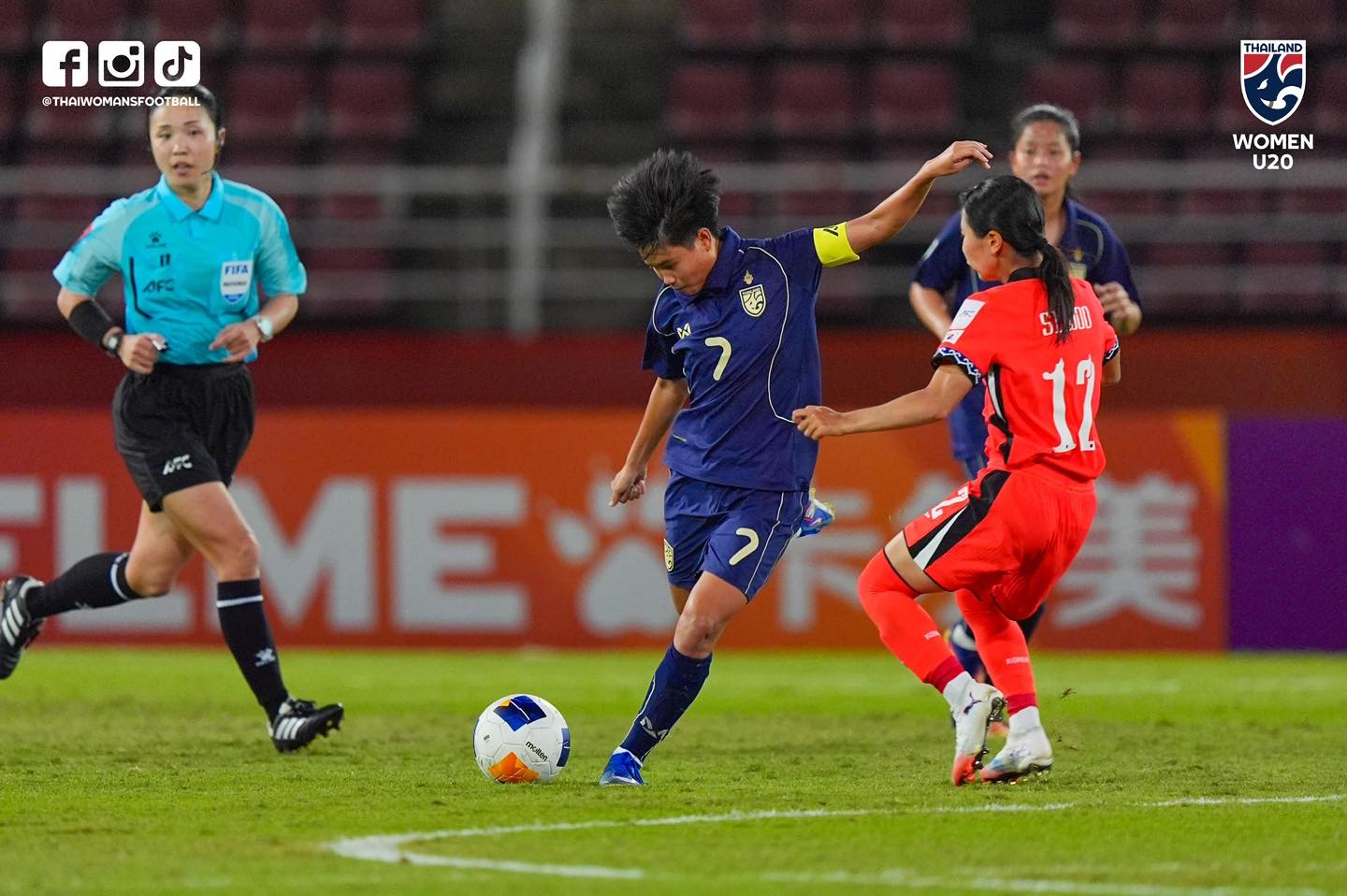 Tạo c&uacute; sốc rồi gục ng&atilde; trong hiệp phụ, tuyển Th&aacute;i Lan "vỡ mộng" World Cup - Ảnh 1.