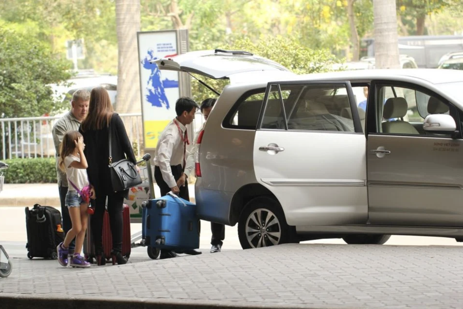 Đề xuất sửa đổi Nghị định 168: Đề xuất phạt nặng xe ghép trá hình - Ảnh 1.