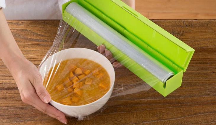 Cảnh b&aacute;o về m&agrave;ng bọc thực phẩm: An to&agrave;n cho sức khỏe - Ảnh 1.