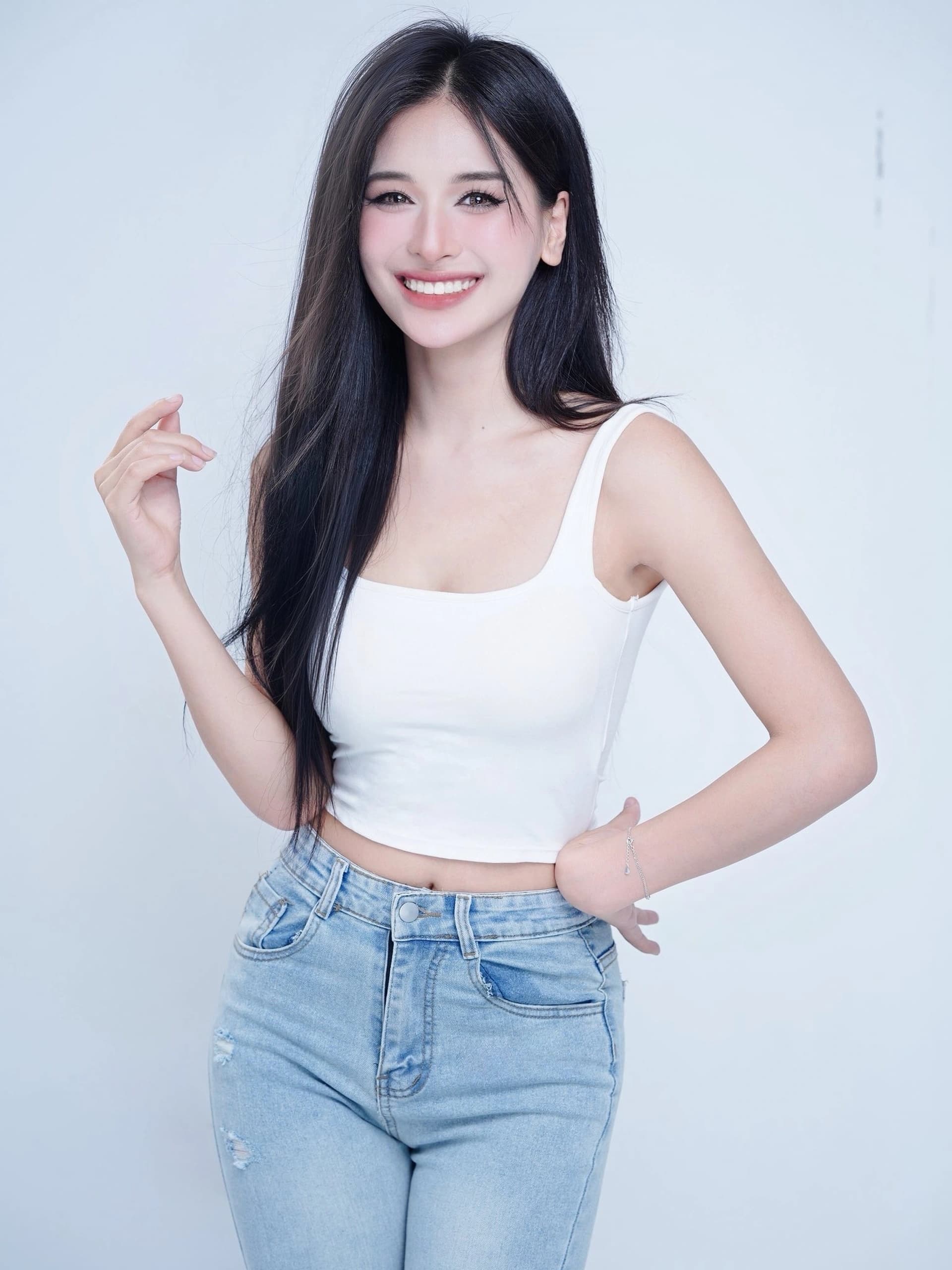 Cận cảnh nhan sắc nữ diễn vi&ecirc;n Gen Z tốt nghiệp thủ khoa, 4 năm nhận học bổng của VTV- Ảnh 4.