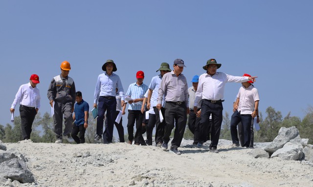 Khẩn trương khai th&aacute;c mỏ kho&aacute;ng sản với trữ lượng 1,4 triệu m3, Việt Nam quyết ho&agrave;n th&agrave;nh loạt dự &aacute;n lớn, c&oacute; c&ocirc;ng tr&igrave;nh sẽ lập kỷ lục thế giới - Ảnh 1.