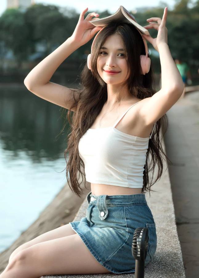 Cận cảnh nhan sắc nữ diễn vi&ecirc;n Gen Z tốt nghiệp thủ khoa, 4 năm nhận học bổng của VTV- Ảnh 1.