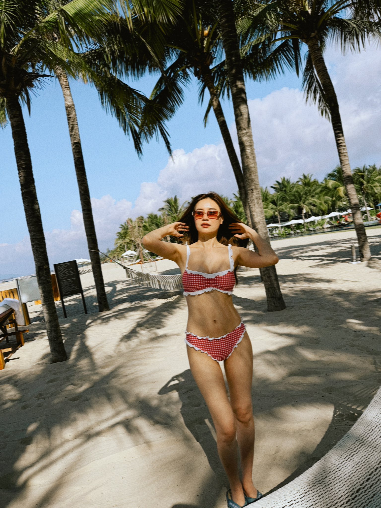 Ninh Dương Lan Ngọc mặc bikini, khoe trọn vóc dáng gợi cảm - Ảnh 2. Ninh Dương Lan Ngọc mặc bikini, khoe trọn vóc dáng gợi cảm - Ảnh 2.