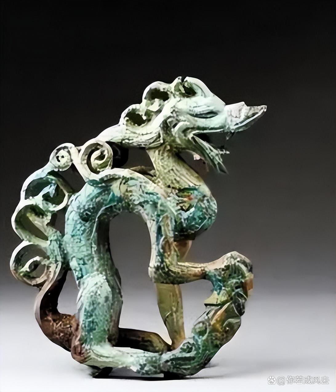 L&atilde;o n&ocirc;ng ph&aacute;t hiện cổ vật rồng đồng 19,6 cm tại Hắc Long Giang - Ảnh 1.