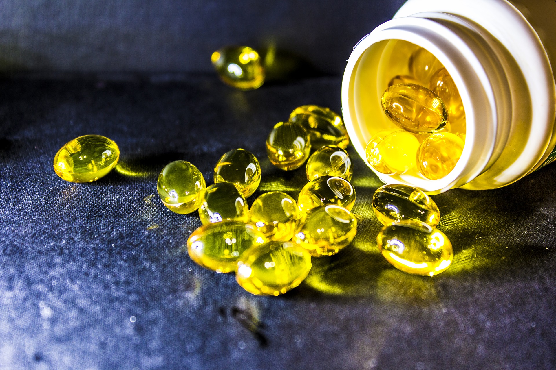 V&igrave; sao kh&ocirc;ng phải ai cũng n&ecirc;n uống omega-3? B&aacute;c sĩ Bệnh viện Bạch Mai giải th&iacute;ch - Ảnh 3.