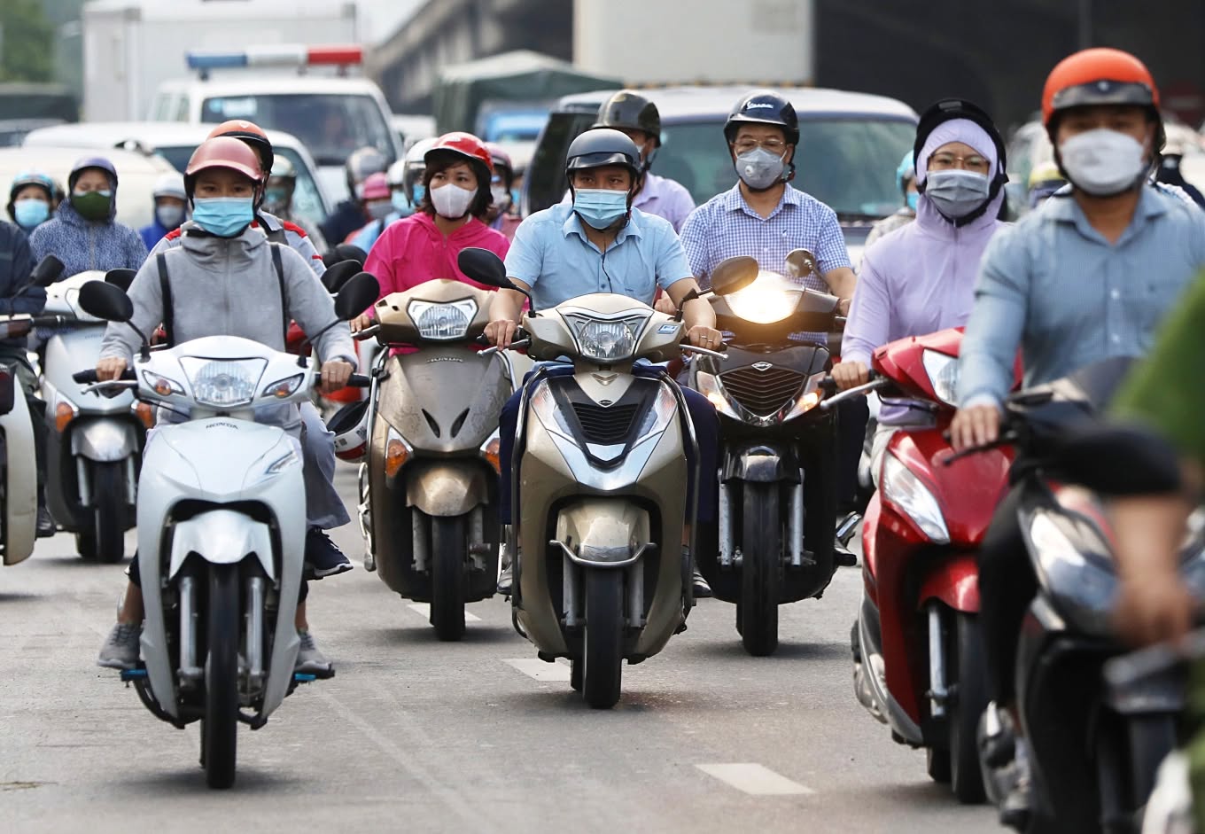 Th&iacute; điểm V&ugrave;ng ph&aacute;t thải thấp từ 1/7: Bạn vẫn l&ecirc;n đời xe m&aacute;y xăng được nếu hiểu đ&uacute;ng - Ảnh 2.