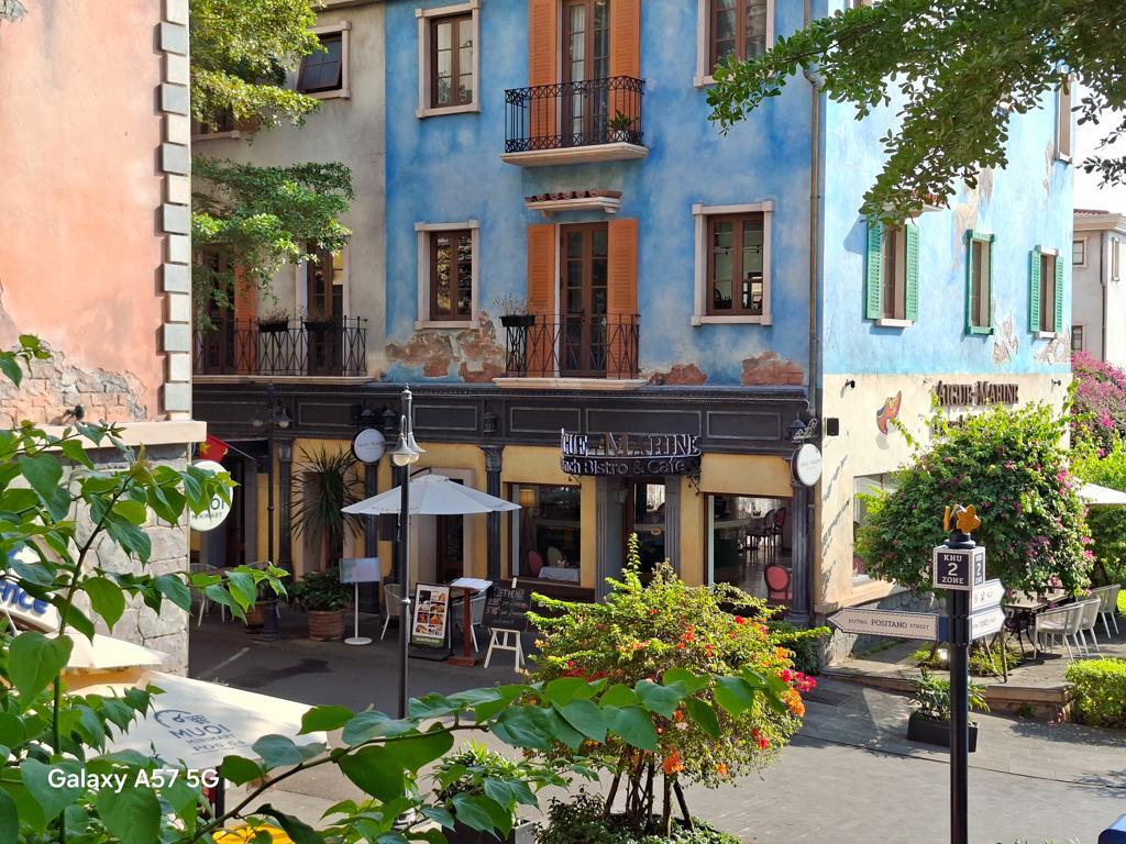 Du lịch Sunset Town Phú Quốc cùng Samsung Galaxy A57 5G: Bắt ảnh nghệ từ bản nâng cấp chất lượng của A56 - Ảnh 2. Du lịch Sunset Town Phú Quốc cùng Samsung Galaxy A57 5G: Bắt ảnh nghệ từ bản nâng cấp chất lượng của A56 - Ảnh 2.