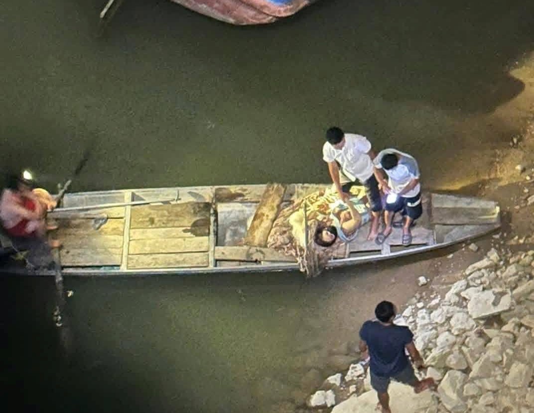 Người đàn ông dũng cảm cứu sống mẹ con nhảy cầu tự tử tại Nghệ An - Ảnh 2. Người đàn ông dũng cảm cứu sống mẹ con nhảy cầu tự tử tại Nghệ An - Ảnh 2.