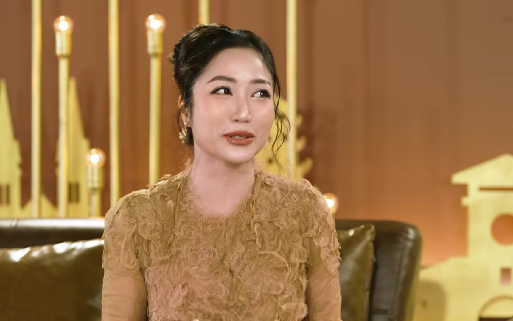 MC Nguy&ecirc;n Khang n&oacute;i thẳng một nữ NSƯT: "T&ocirc;i kh&ocirc;ng tiện c&ocirc;ng bố một số tin nhắn" - Ảnh 2.