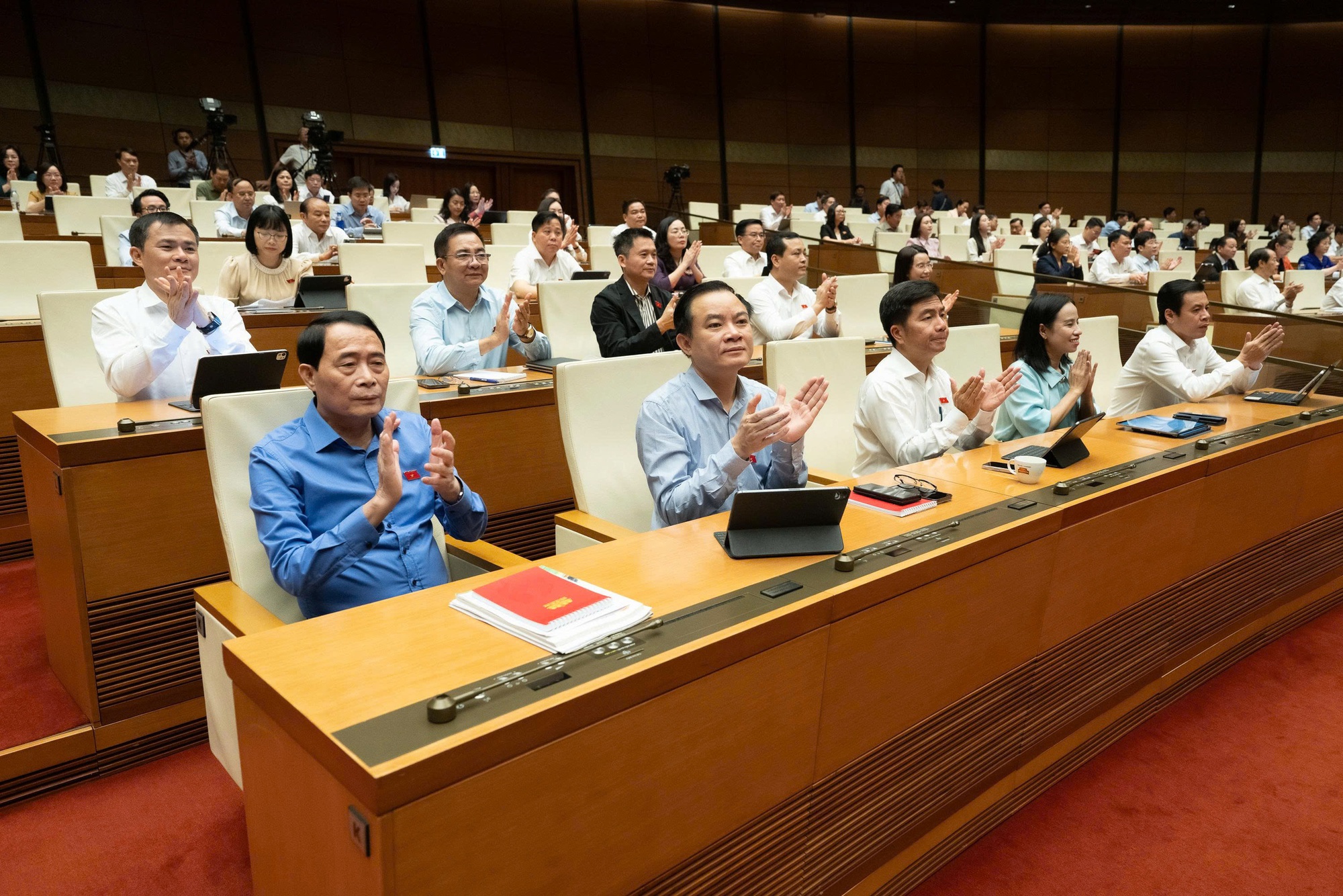 Miễn thuế xăng dầu đến hết tháng 6 - 2026 giúp ổn định giá cả thị trường - Ảnh 1. Miễn thuế xăng dầu đến hết tháng 6 - 2026 giúp ổn định giá cả thị trường - Ảnh 1.