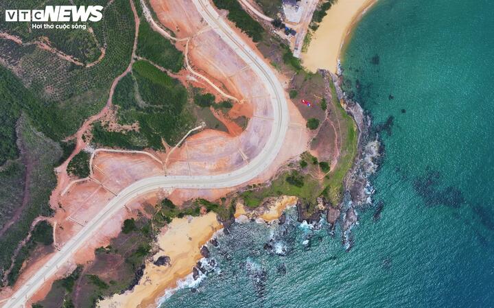 Ngắm cung đường đèo ven biển Mỹ Thành – Lại Giang tại Gia Lai năm 2026 - Ảnh 3.