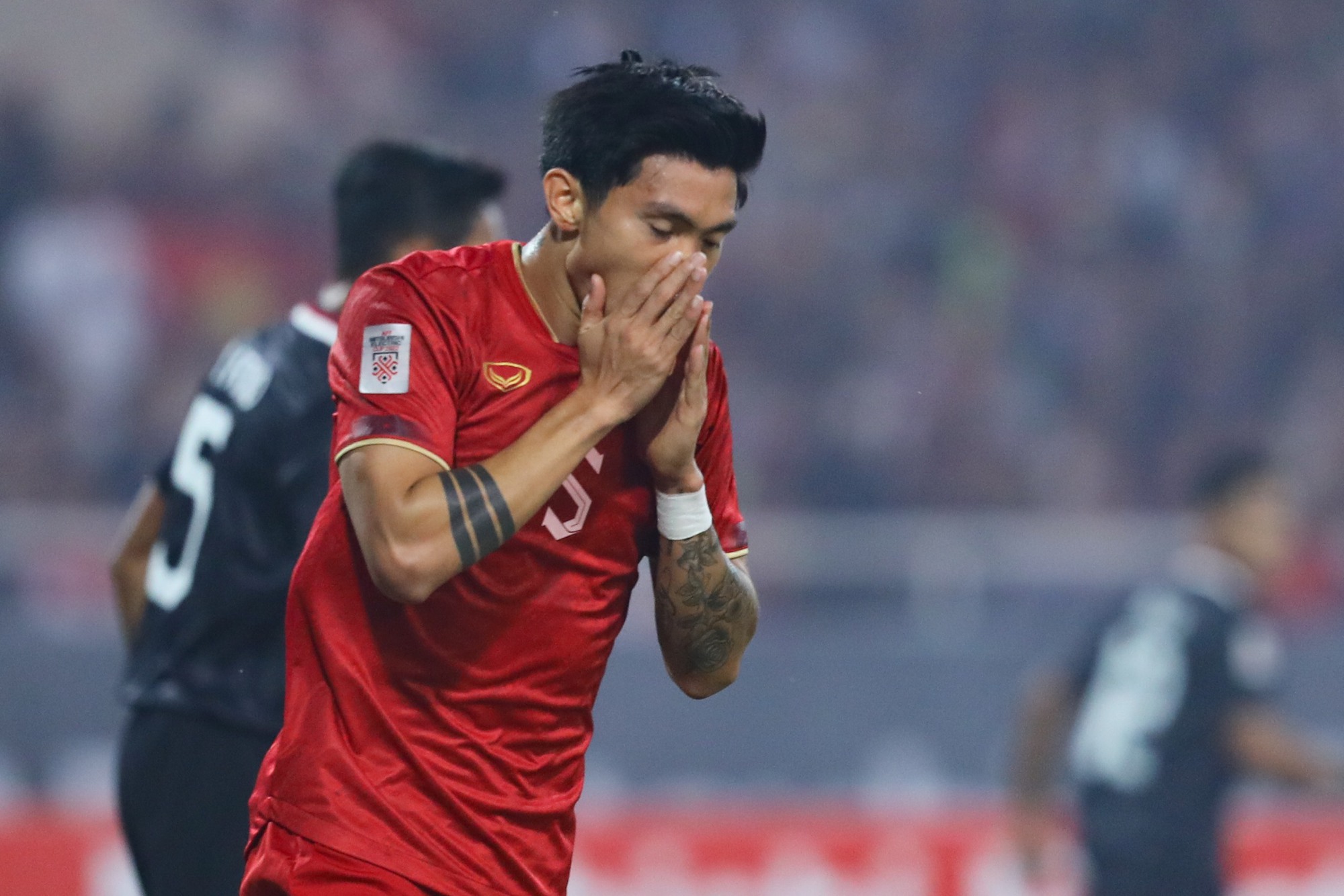 Đoàn Văn Hậu "trượt giá" nhiều tỷ đồng, chỉ còn 50% so với thời đỉnh cao - Ảnh 2. Đoàn Văn Hậu "trượt giá" nhiều tỷ đồng, chỉ còn 50% so với thời đỉnh cao - Ảnh 2.