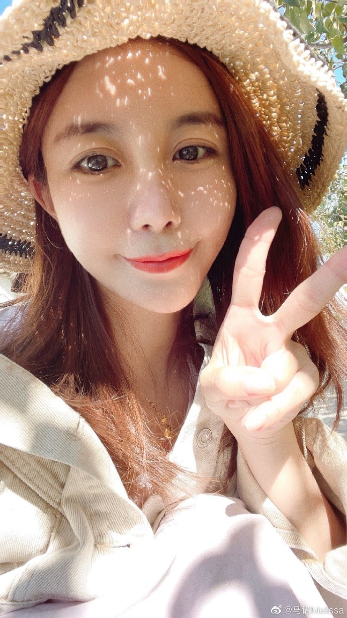 Cuộc sống hiện tại của c&ocirc; g&aacute;i từng viral với c&acirc;u n&oacute;i: "T&ocirc;i th&agrave; ngồi kh&oacute;c trong xe BMW c&ograve;n hơn ngồi cười sau xe đạp"? - Ảnh 4.