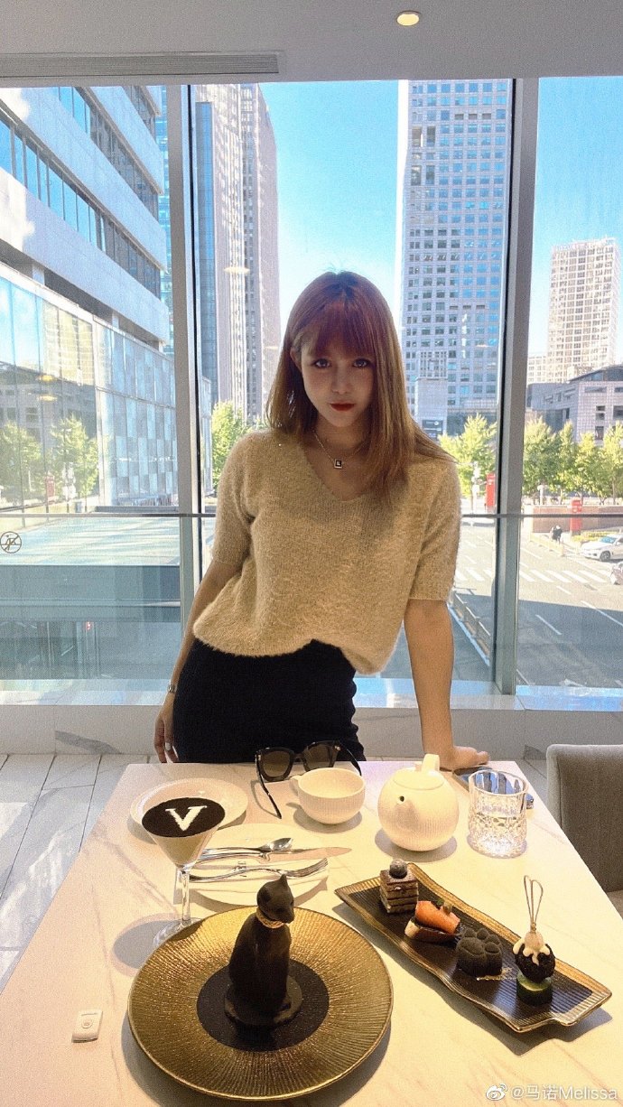 Cuộc sống hiện tại của c&ocirc; g&aacute;i từng viral với c&acirc;u n&oacute;i: "T&ocirc;i th&agrave; ngồi kh&oacute;c trong xe BMW c&ograve;n hơn ngồi cười sau xe đạp"? - Ảnh 7.