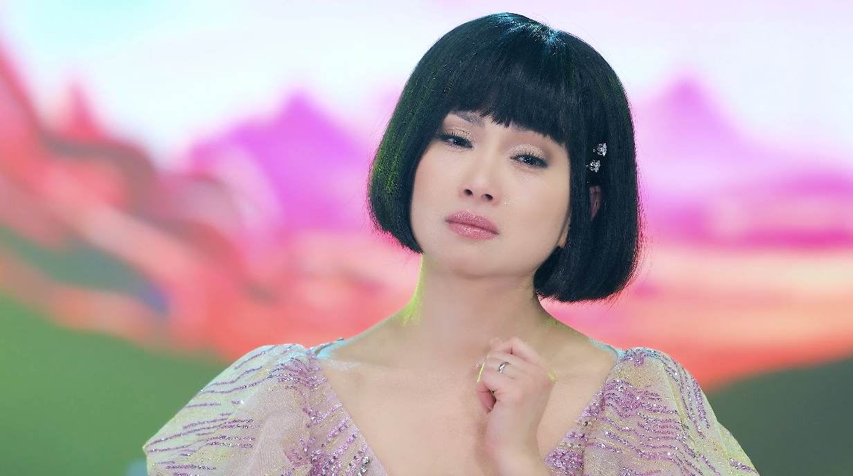 Hà Phương lên tiếng thông tin tỷ phú Chính Chu cấm đi hát: 