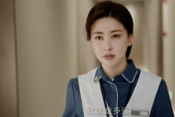 Ở đ&acirc;u ra lao c&ocirc;ng đẹp hơn cả phu nh&acirc;n h&agrave;o m&ocirc;n thế n&agrave;y: Kho&aacute;c bao tải vẫn to&aacute;t ra m&ugrave;i tiền, sang vừa th&ocirc;i chứ- Ảnh 5.