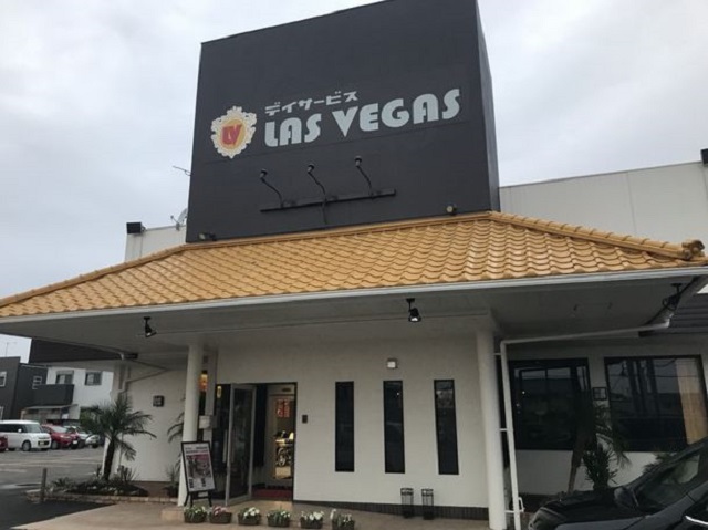 Xuất hiện viện dưỡng lão cho phép các cụ chơi bài, chơi máy đánh bạc: Trước khi chơi phải tập thể dục - Ảnh 1.