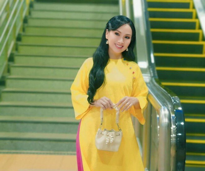 Ca sĩ Hà Phương lấy tỷ phú: 