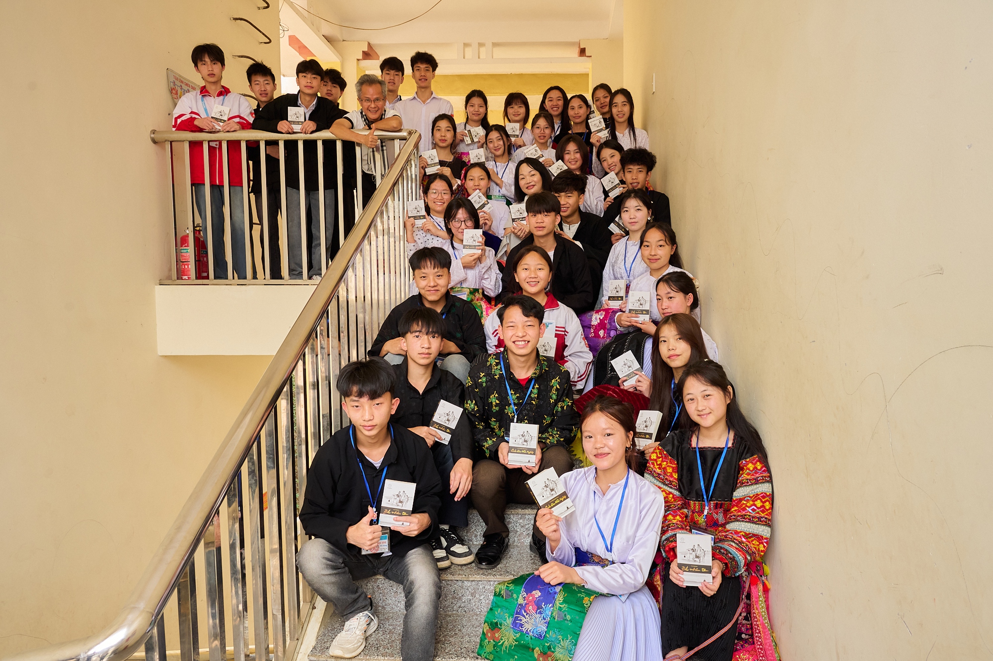 H&agrave;nh tr&igrave;nh Từ Tr&aacute;i Tim: Khơi dậy kh&aacute;t vọng cho thế hệ trẻ v&ugrave;ng cao - Ảnh 4.