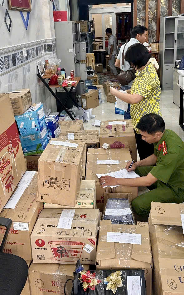 Công an TPHCM triệt phá vụ án môi trường lớn năm 2026 - Ảnh 16. Công an TPHCM triệt phá vụ án môi trường lớn năm 2026 - Ảnh 16.