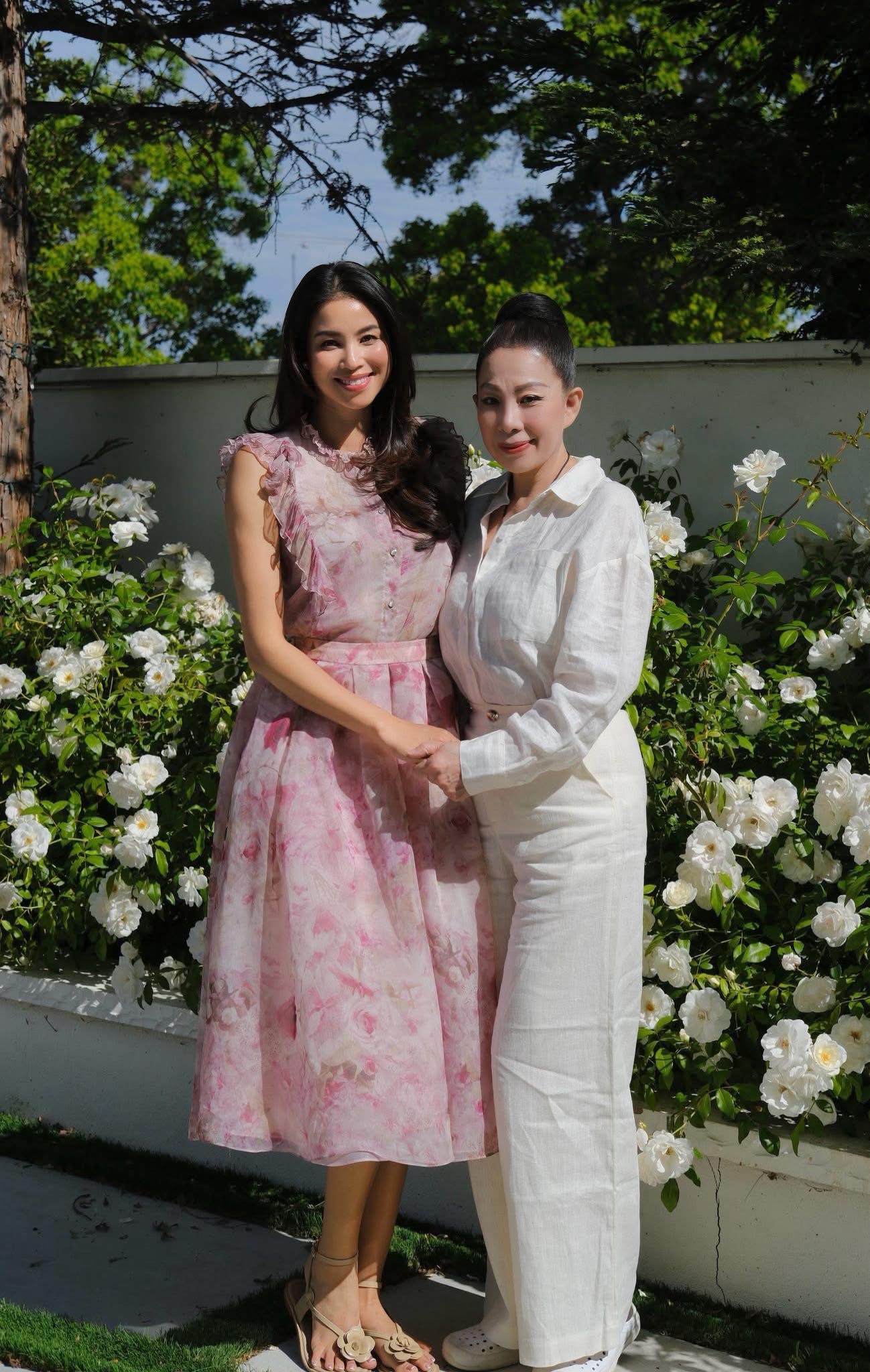 Ở tuổi U40, nhan sắc Hoa hậu Phạm Hương ng&agrave;y c&agrave;ng rực rỡ - Ảnh 4.