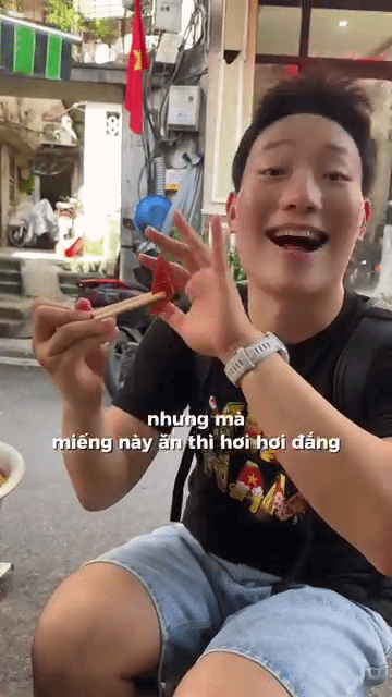 Kh&aacute;ch H&agrave;n thưởng thức sứa đỏ v&agrave; chả rươi tại Việt Nam - Ảnh 5.