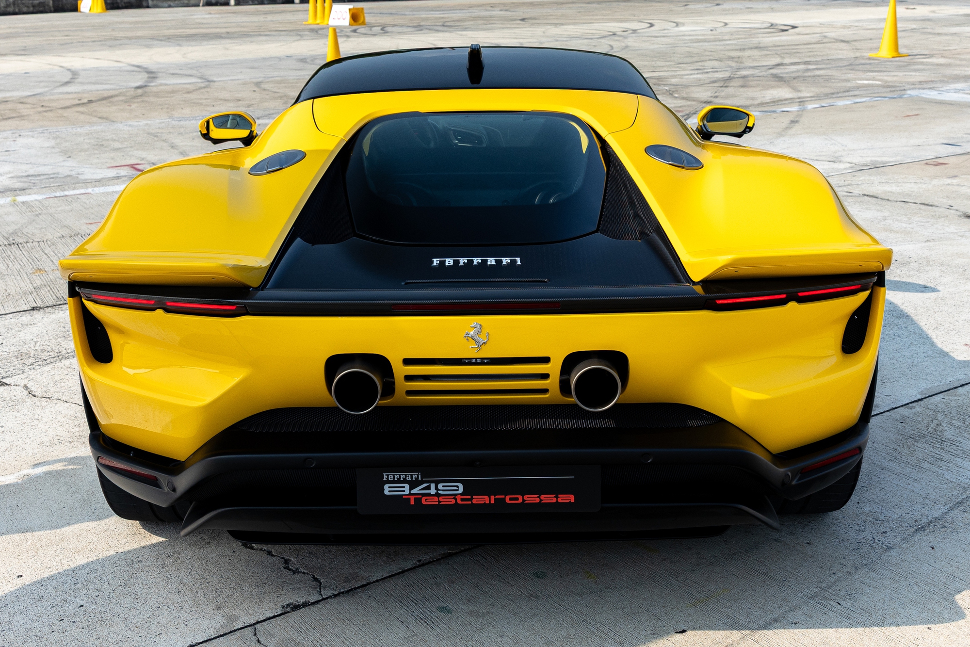 T&ocirc;i l&aacute;i Ferrari 849 Testarossa: Sức cuốn h&uacute;t của 1.035 m&atilde; lực kh&ocirc;ng thể m&ocirc; tả bằng th&ocirc;ng số- Ảnh 12.