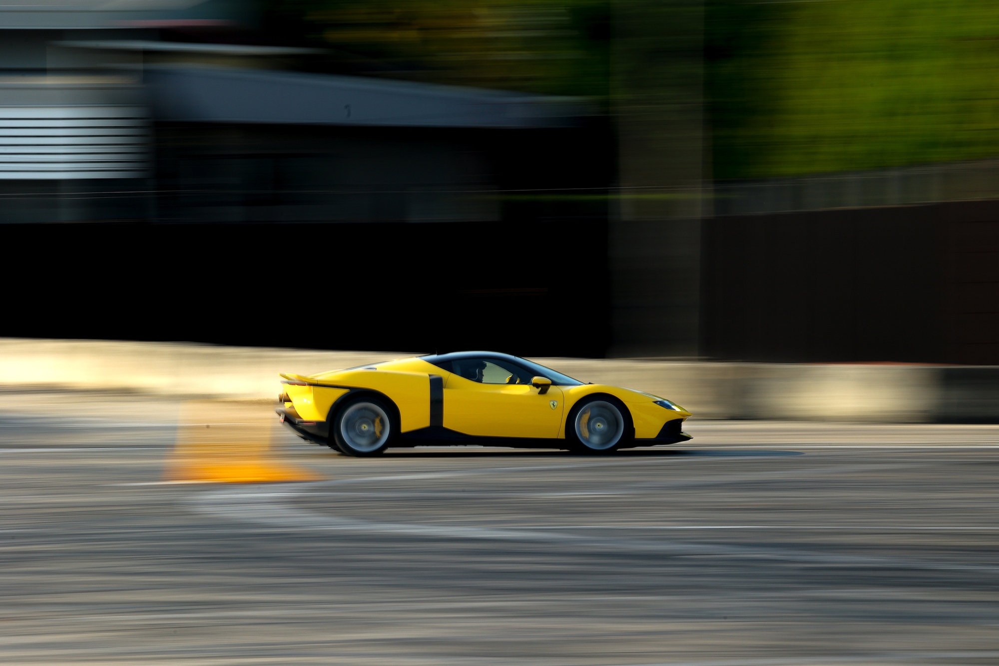 T&ocirc;i l&aacute;i Ferrari 849 Testarossa: Sức cuốn h&uacute;t của 1.035 m&atilde; lực kh&ocirc;ng thể m&ocirc; tả bằng th&ocirc;ng số- Ảnh 6.