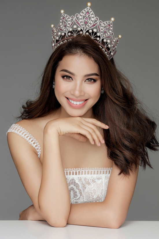 Ở tuổi U40, nhan sắc Hoa hậu Phạm Hương ng&agrave;y c&agrave;ng rực rỡ - Ảnh 1.