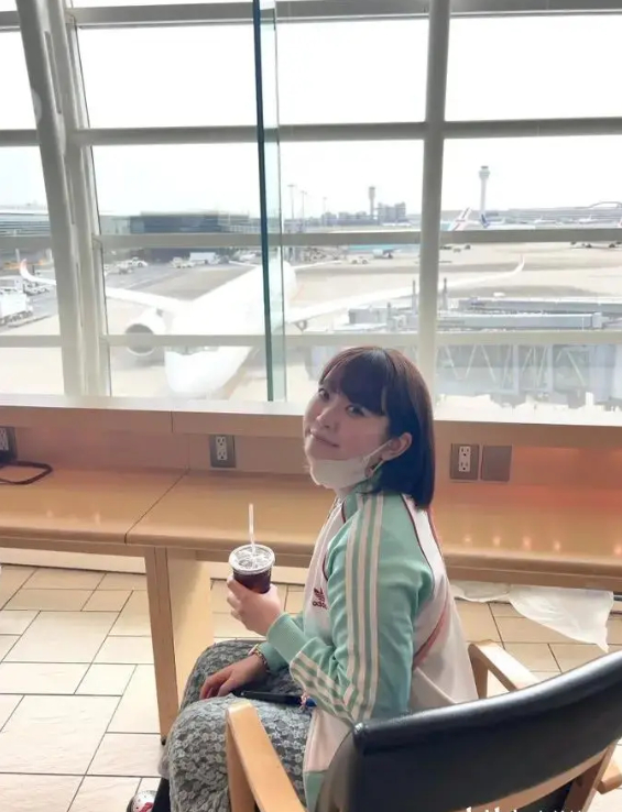 Loạt ảnh đời thường của c&aacute;c hot girl Nhật Bản, kh&aacute;c xa so với những g&igrave; ch&uacute;ng ta biết - Ảnh 5.