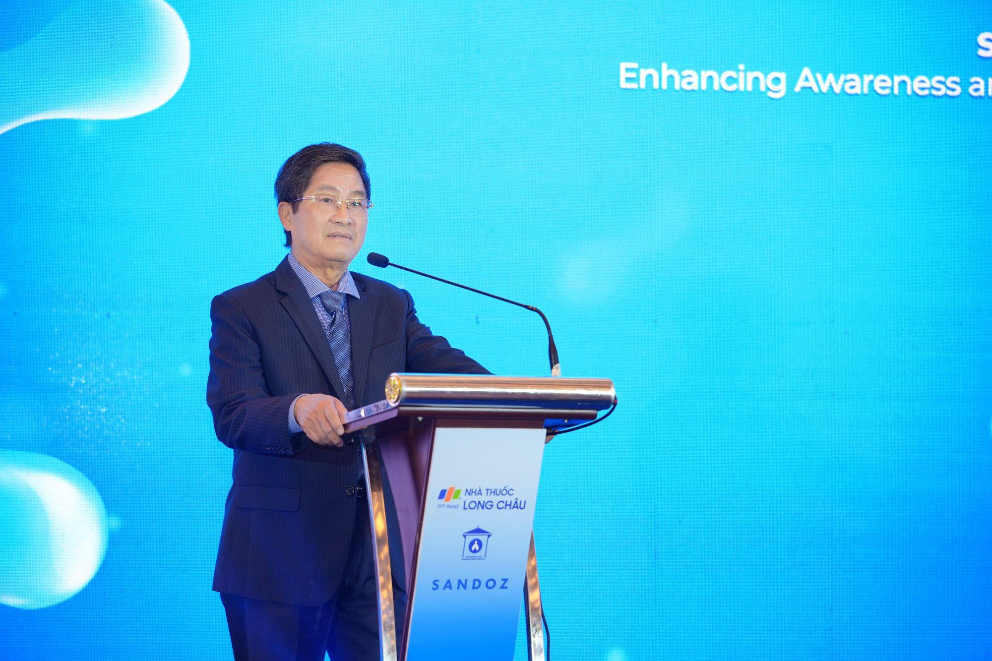 Long Ch&acirc;u hợp lực c&ugrave;ng Sandoz, Hội H&ocirc; hấp TP.HCM n&acirc;ng cao nhận thức cộng đồng về sử dụng kh&aacute;ng sinh - Ảnh 2.