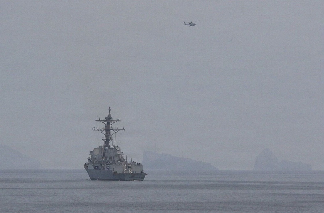 Hải qu&acirc;n Mỹ buộc 8 t&agrave;u chở dầu "li&ecirc;n quan đến Iran" quay đầu - Ảnh 1.